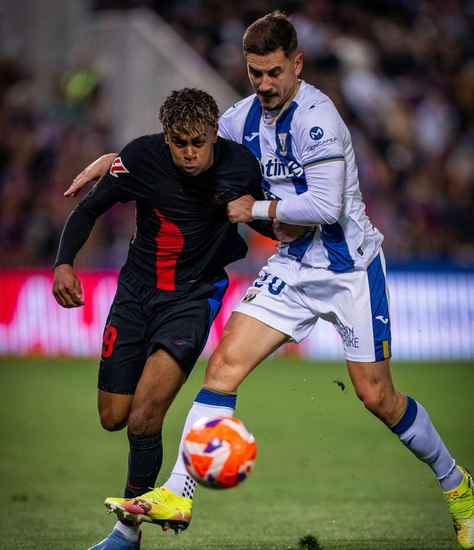 开云官网-克罗地亚横扫瑞典，费兰·托雷斯一己之力扛起全队