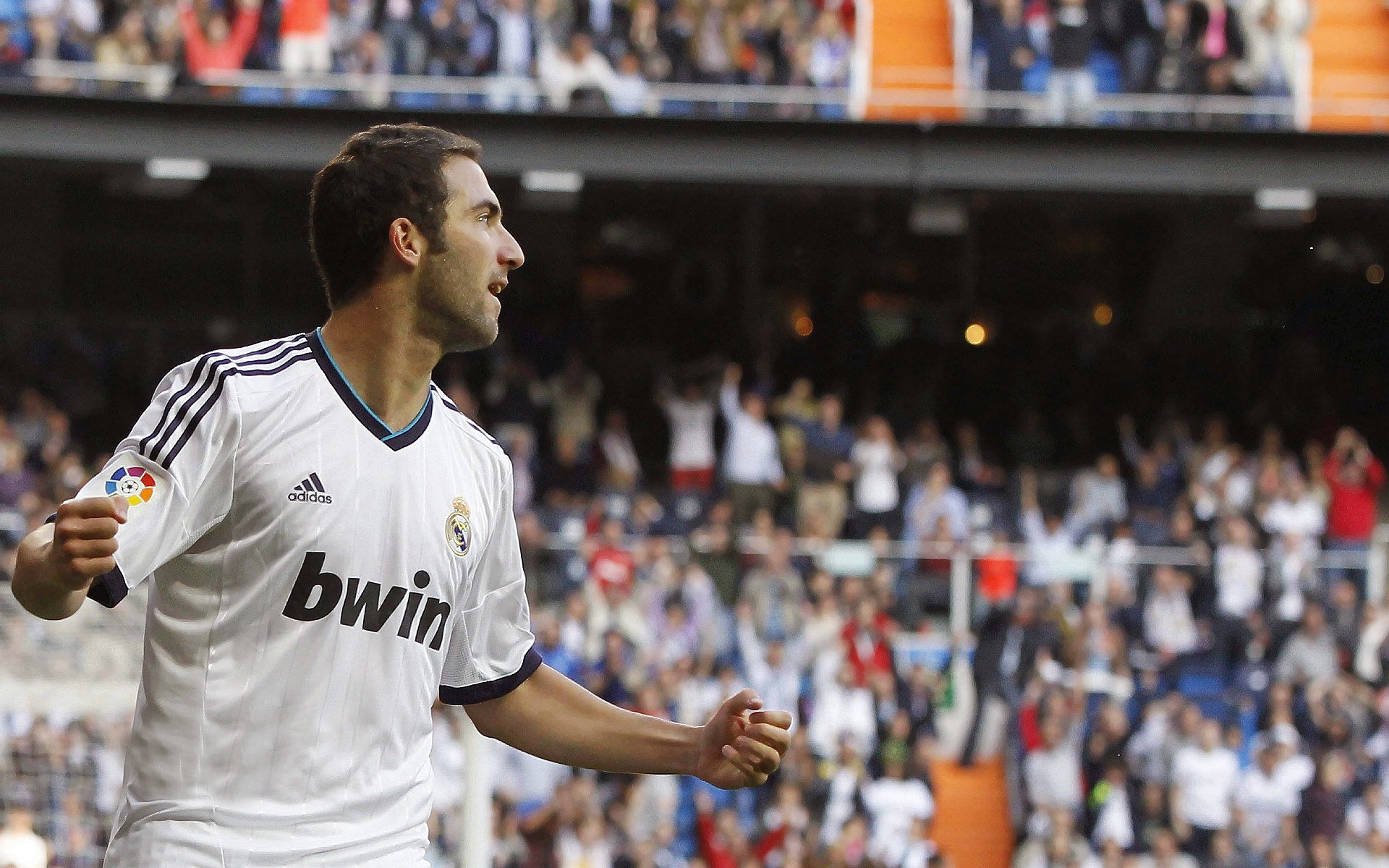 穆勒关键制胜,秘鲁节奏如何掌控塞维利亚之夜